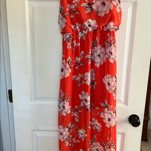 Sienna Sky Maxi Dresss - Picture 6 of 7